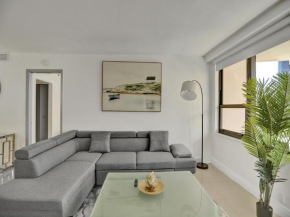 Oceanfront condo beach service 411